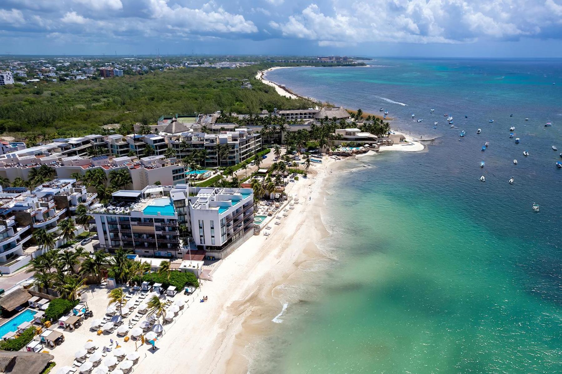 Apartamento de 2 dormitorios con balcón y vistas al mar
