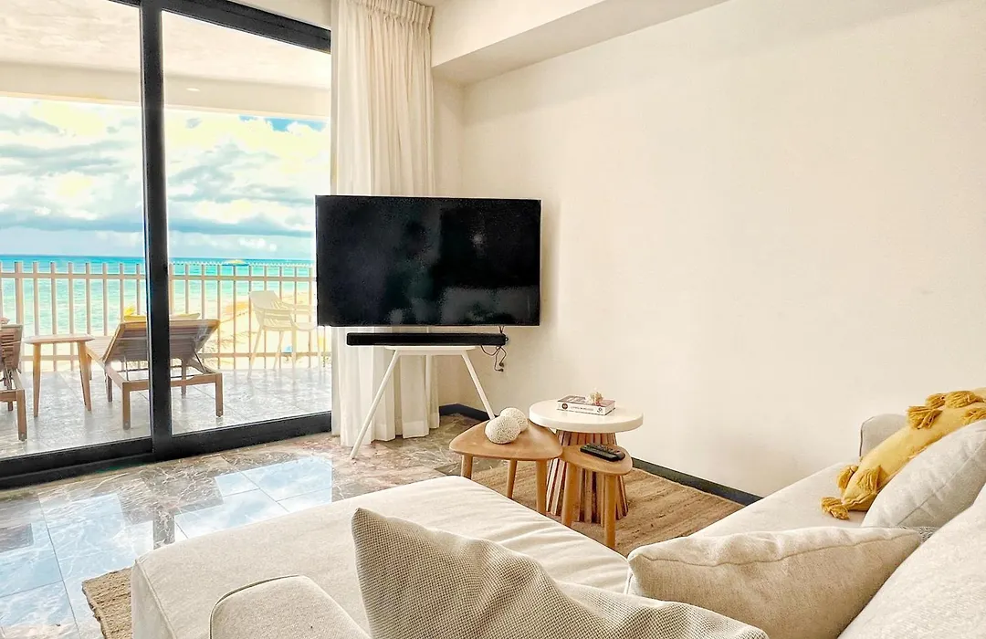 It Beach Condo-1